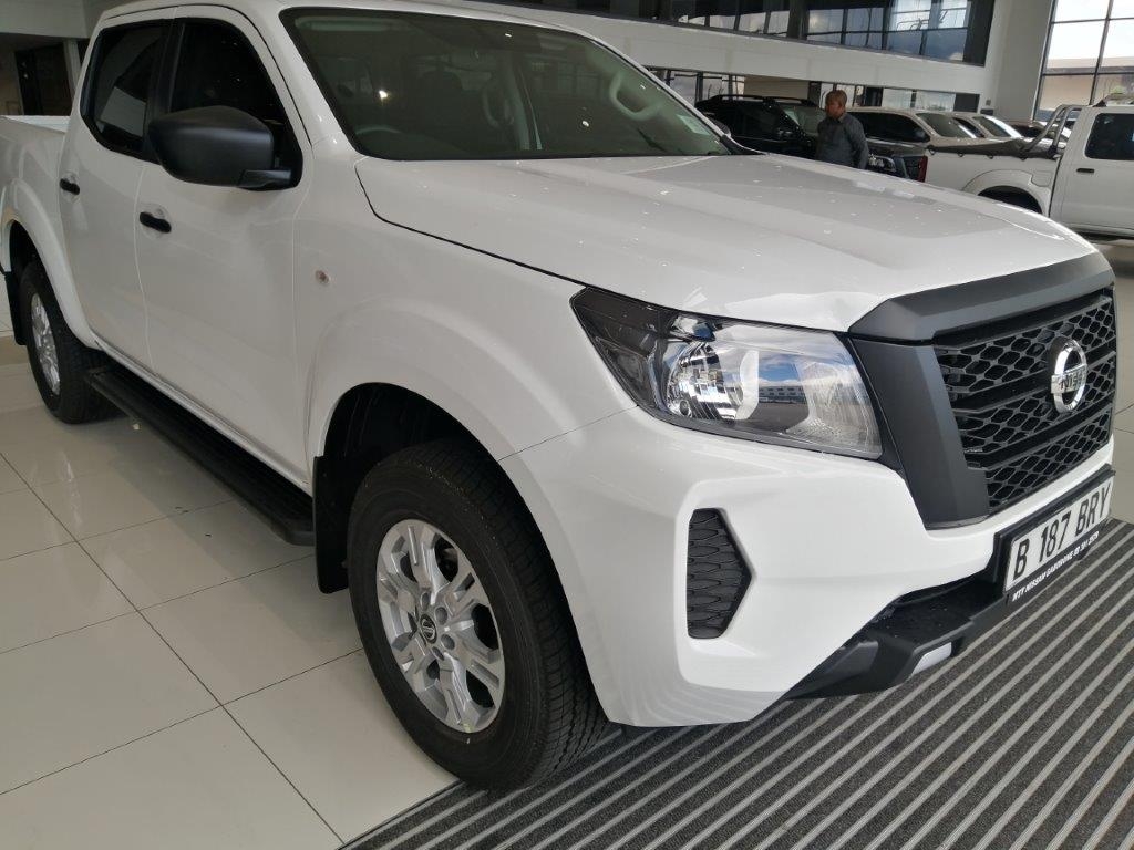 NISSAN NAVARA 2.5DDTI SE PLUS for Sale in South Africa