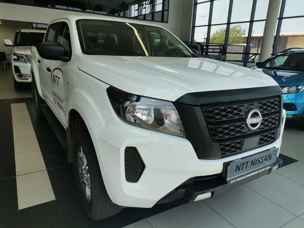 NISSAN NAVARA 2.5DDTI SE PLUS 4X4  for Sale in South Africa