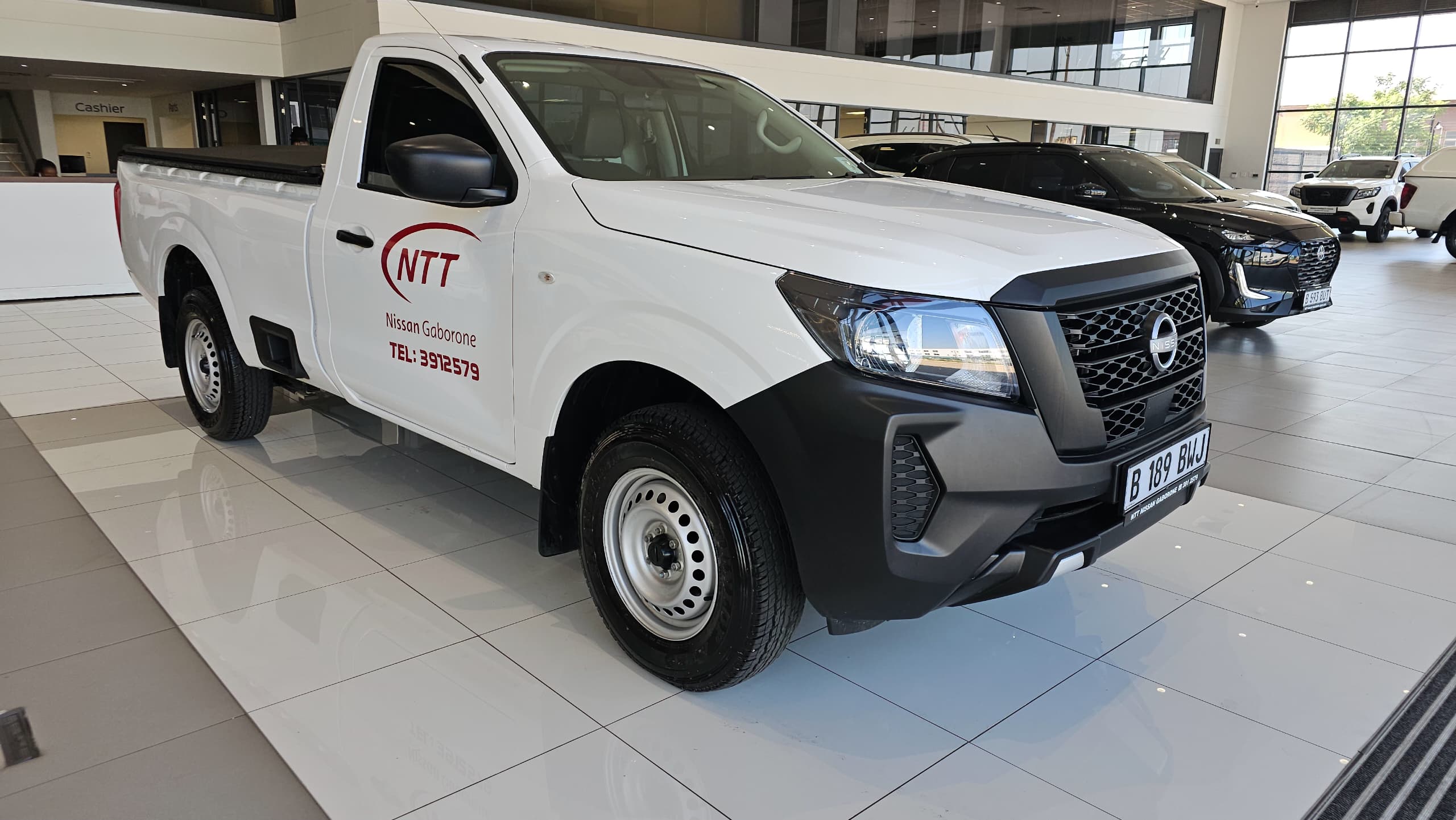 NISSAN NAVARA 2.5DDTI XE  for Sale in South Africa