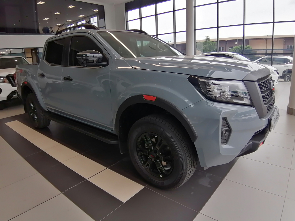 NISSAN NAVARA 2.5DDTI PRO-4X 4X4  for Sale in South Africa