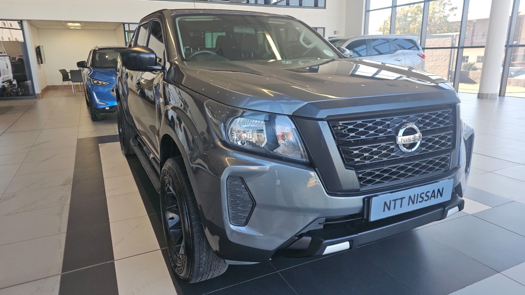 NISSAN NAVARA 2.5DDTI SE PLUS  for Sale in South Africa
