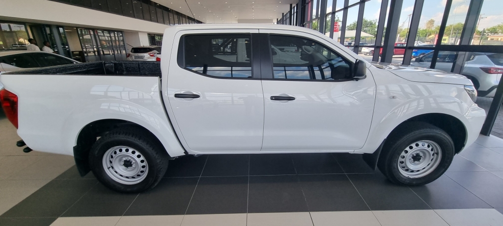 NISSAN NAVARA 2.5 dCi XE 4X4 for Sale in South Africa