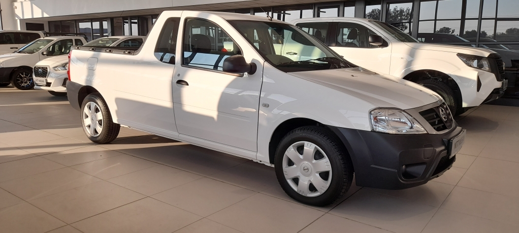 NISSAN NP200 1.6 SE P/U S/C for Sale in South Africa