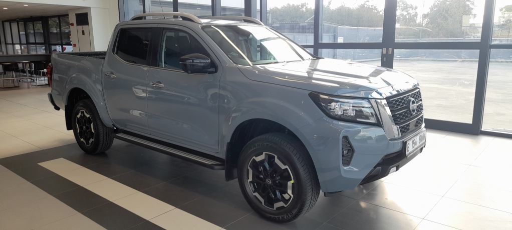 NISSAN NAVARA 2.5DDTI L for Sale in South Africa