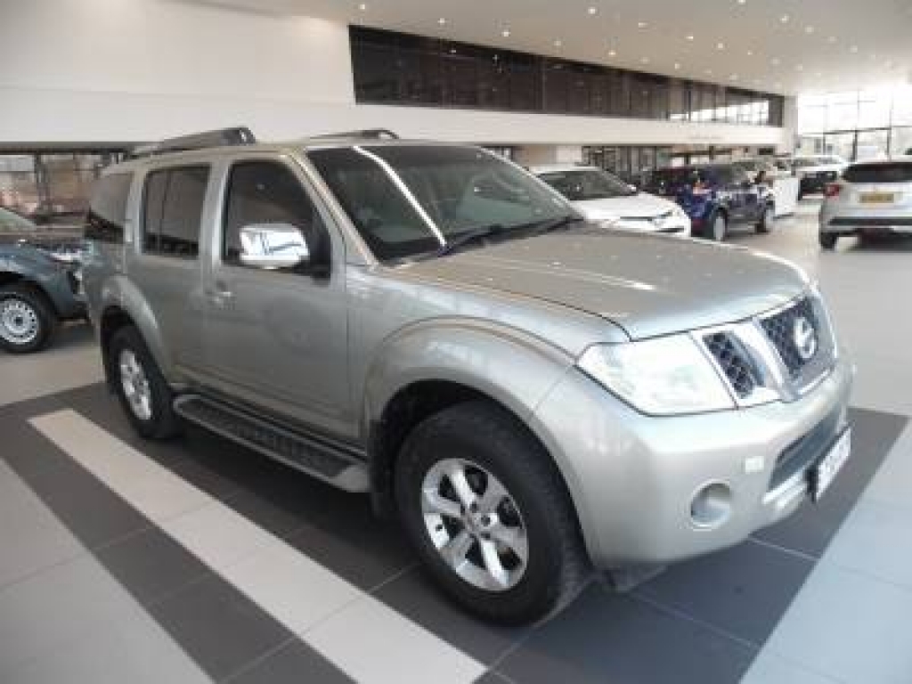 NISSAN PATHFINDER 2.5 dCi SE for Sale in South Africa