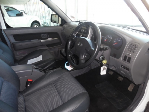 NISSAN HARDBODY NP300 2.4i HiRider for Sale in South Africa