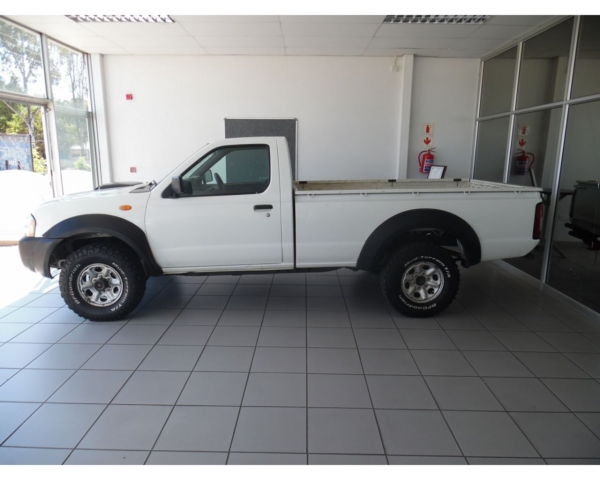 NISSAN HARDBODY NP300 2.5 TDi LWB 4 for Sale in South Africa