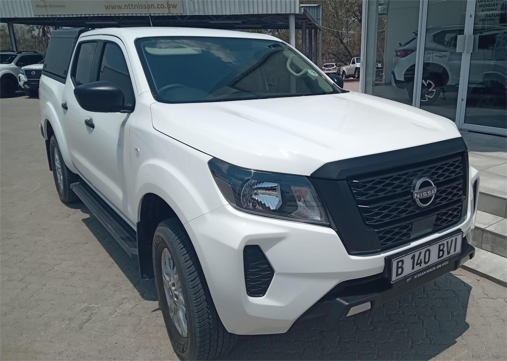 NISSAN NAVARA 2.5DDTI SE PLUS  for Sale in South Africa