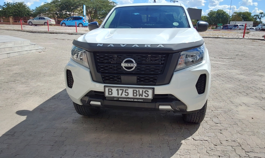 NISSAN NAVARA 2.5DDTI SE PLUS  for Sale in South Africa