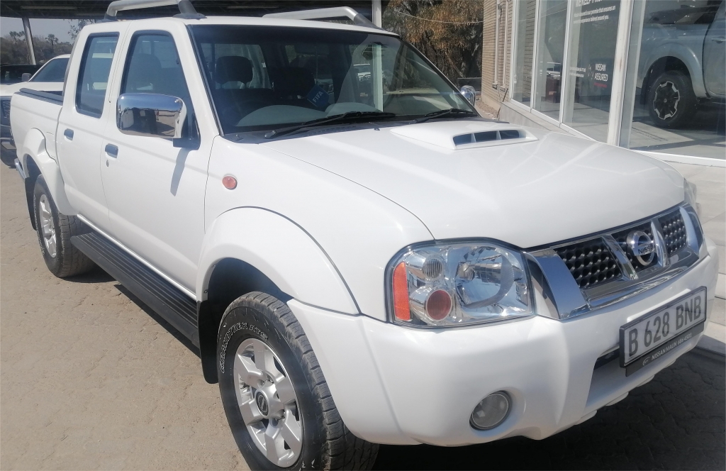 NISSAN HARDBODY NP300 2.5 TDi 4X4 P/U D/C for Sale in South Africa