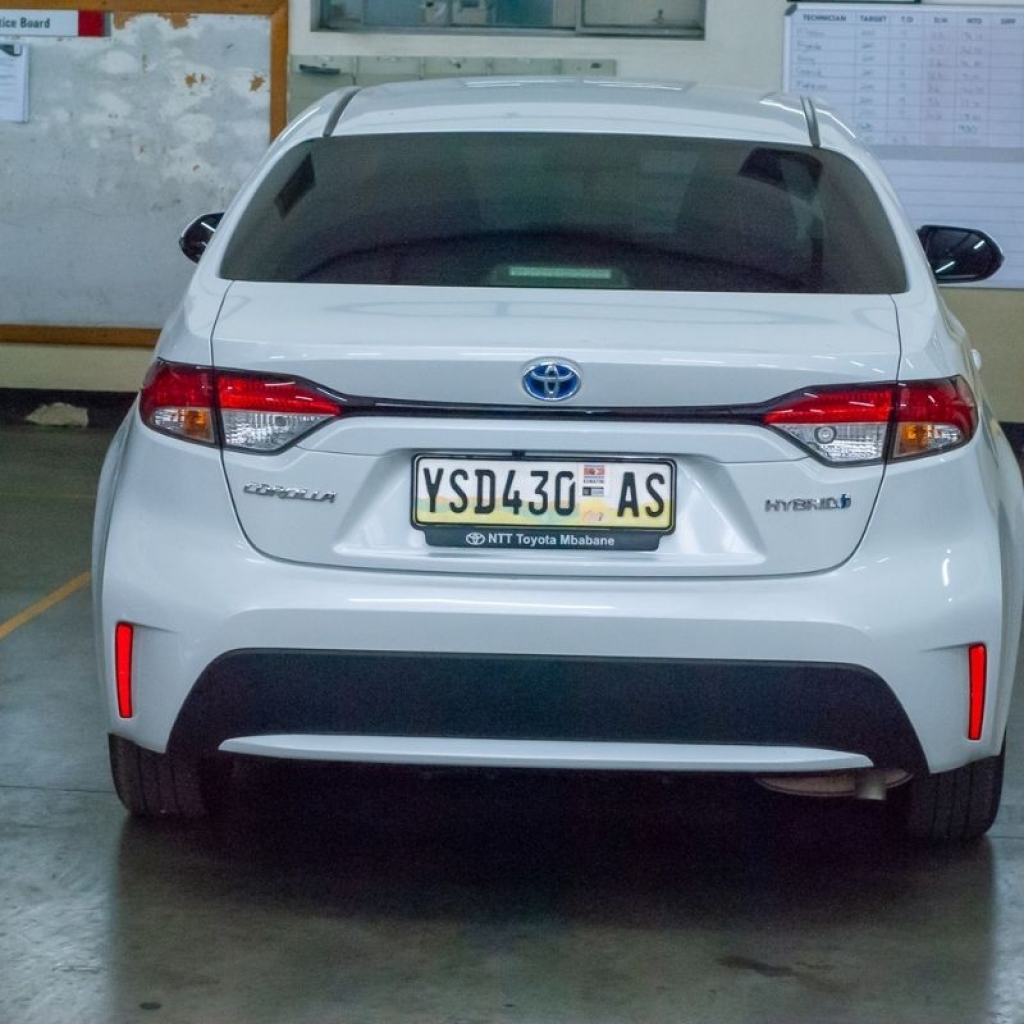 TOYOTA COROLLA 1.8 XS HYBRID CVT for Sale in South Africa