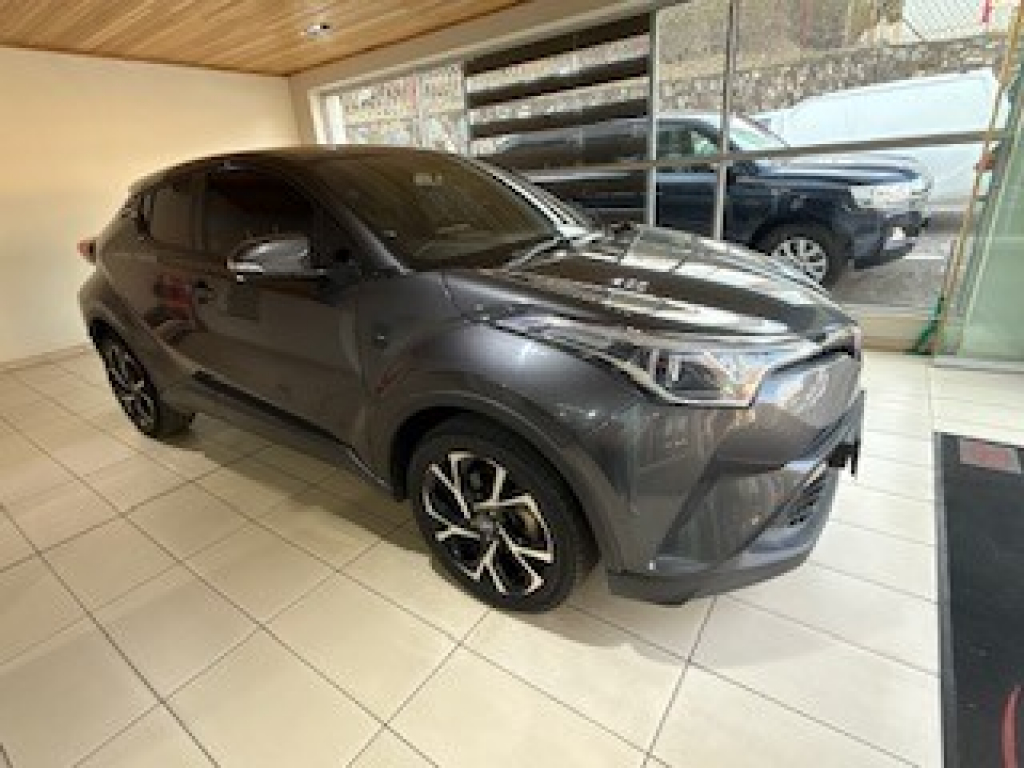 TOYOTA C-HR 1.2T PLUS CVT for Sale in South Africa