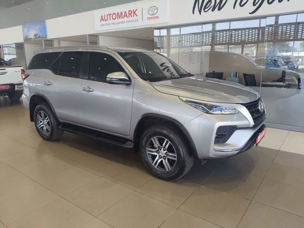 Toyota Fortuner V 2.4 GD-6 Raised Body Auto