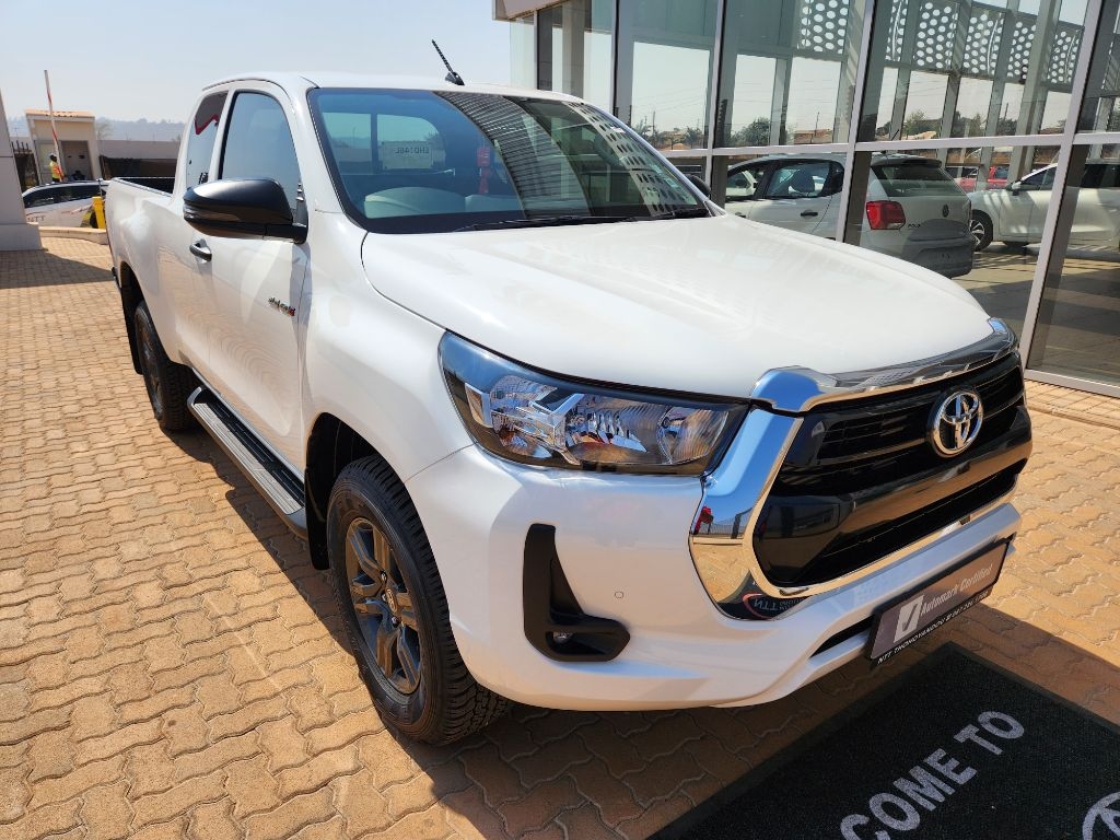 TOYOTA HILUX 2.4 GD-6 RB RAIDER A/T P/U E/CAB for Sale in South Africa