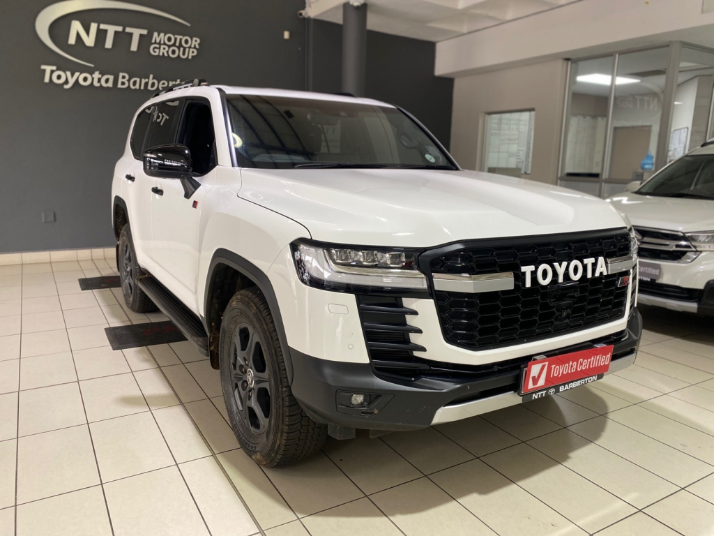 TOYOTA LANDCRUISER 300 V6 3.3D GR-S for Sale in South Africa