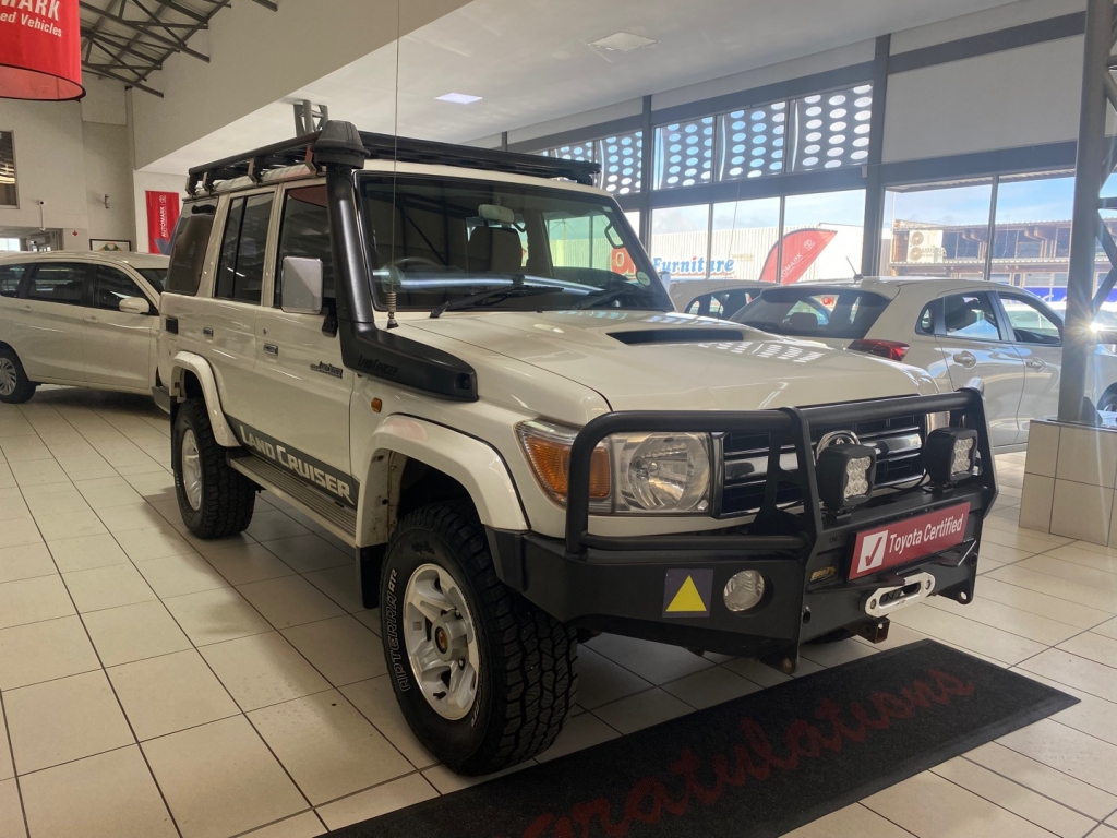 TOYOTA LANDCRUISER 76 4.5D V8  for Sale in South Africa