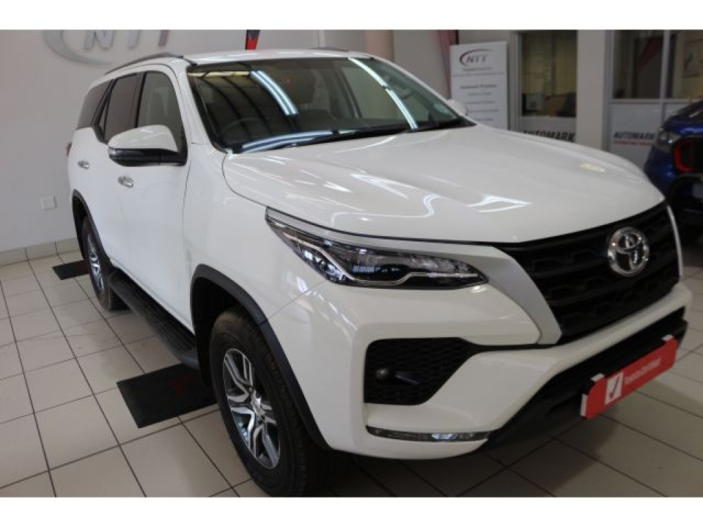 TOYOTA FORTUNER 2.4GD-6 
