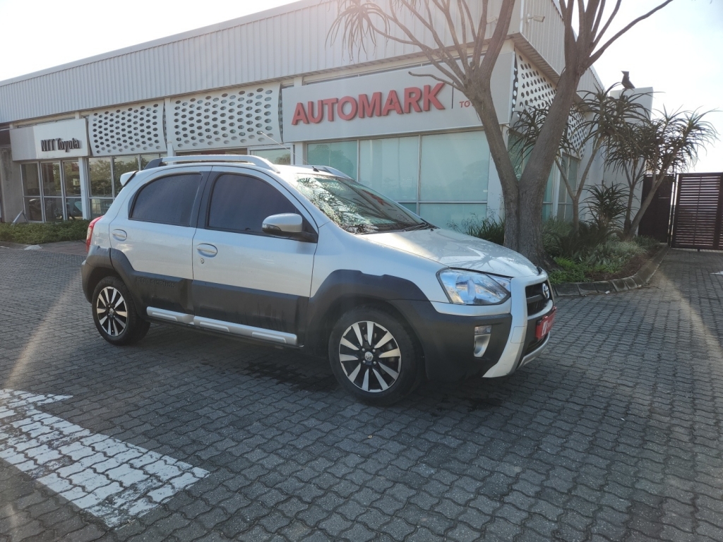 TOYOTA ETIOS CROSS 1.5 Xs 5Dr for Sale in South Africa