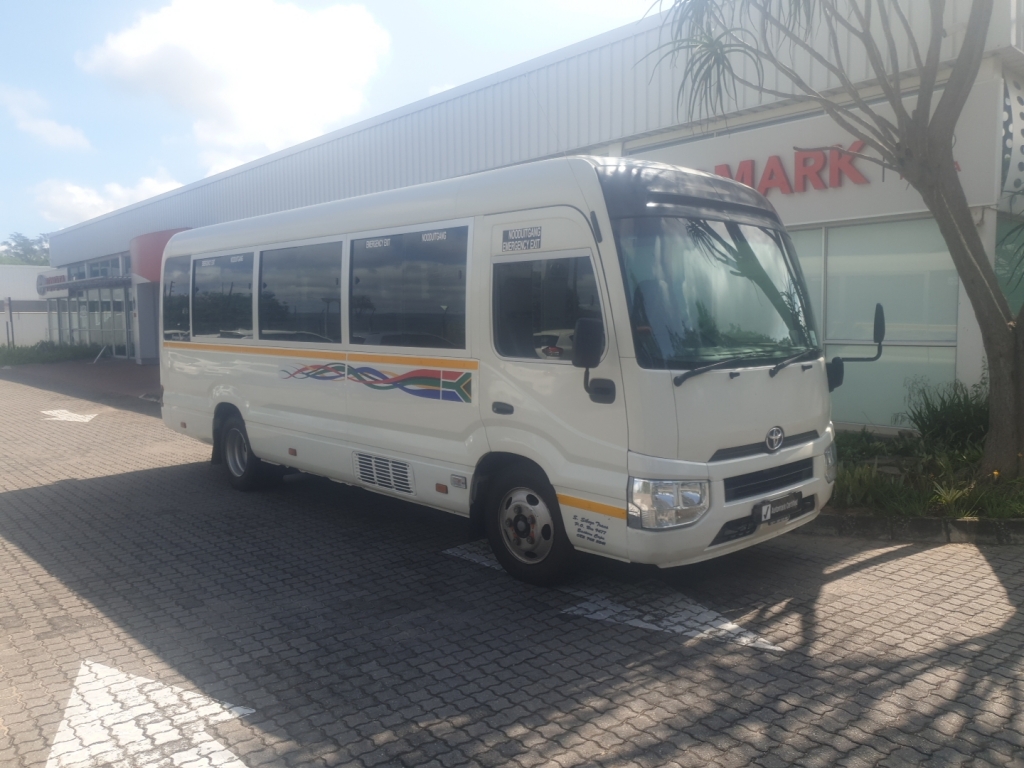 Toyota Coaster 4.0D (23 Seater)