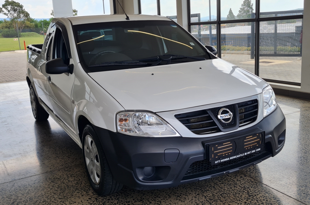 Nissan NP200 1.6i Pack