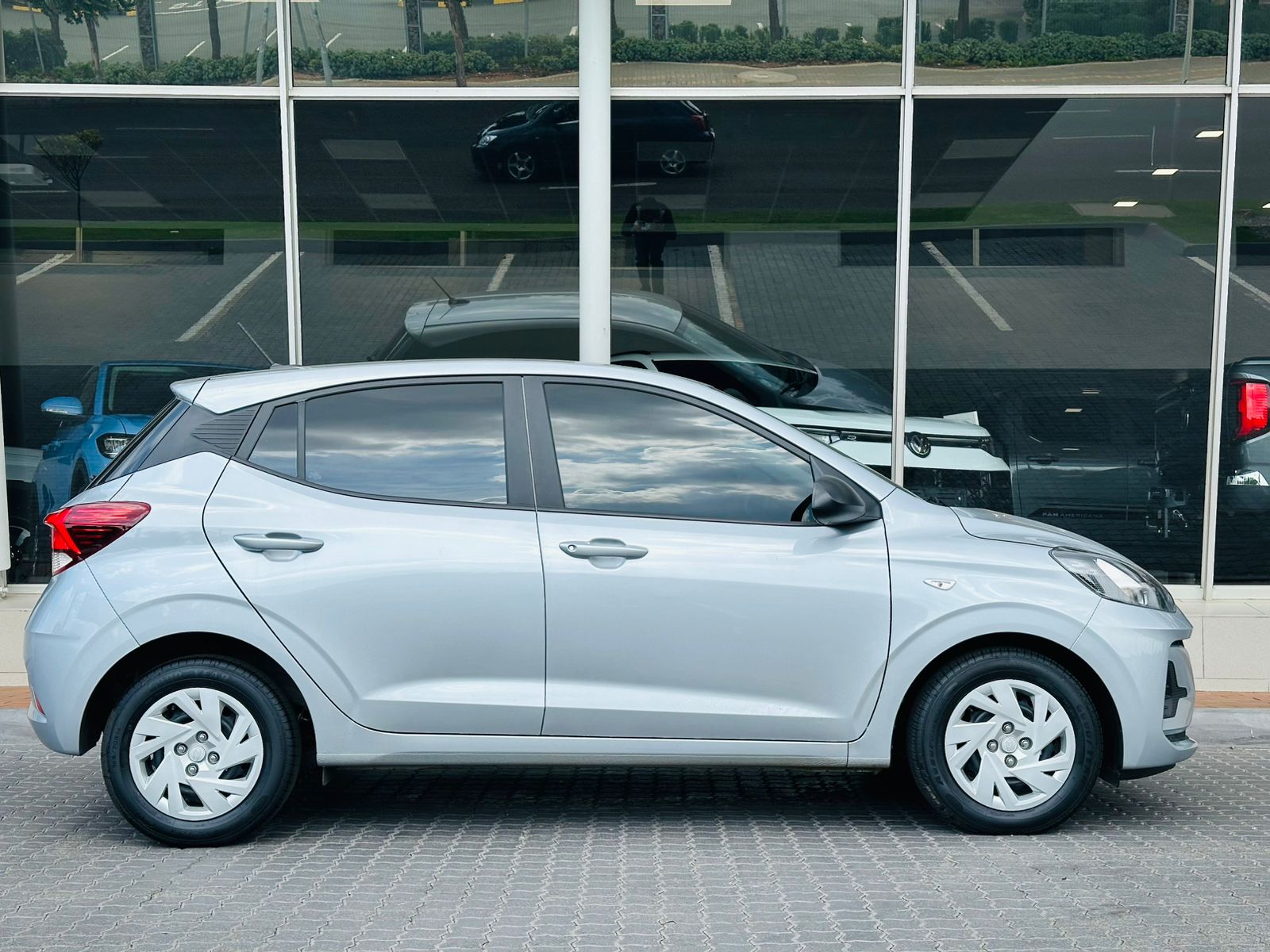 Used car gallery