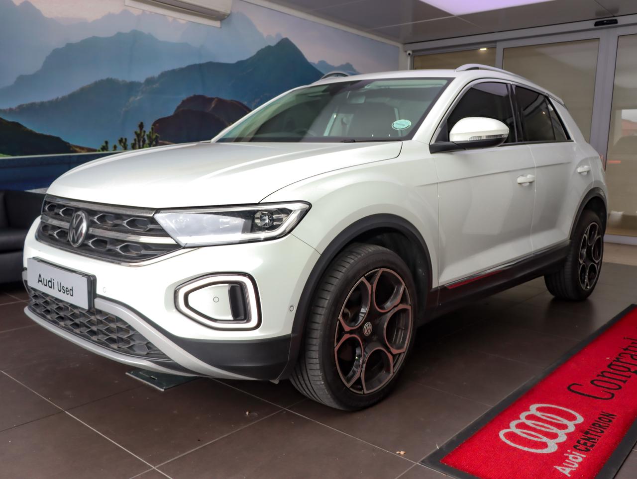 VOLKSWAGEN T-ROC 1.4 TSI DESIGN TIPTRONIC for Sale in South Africa