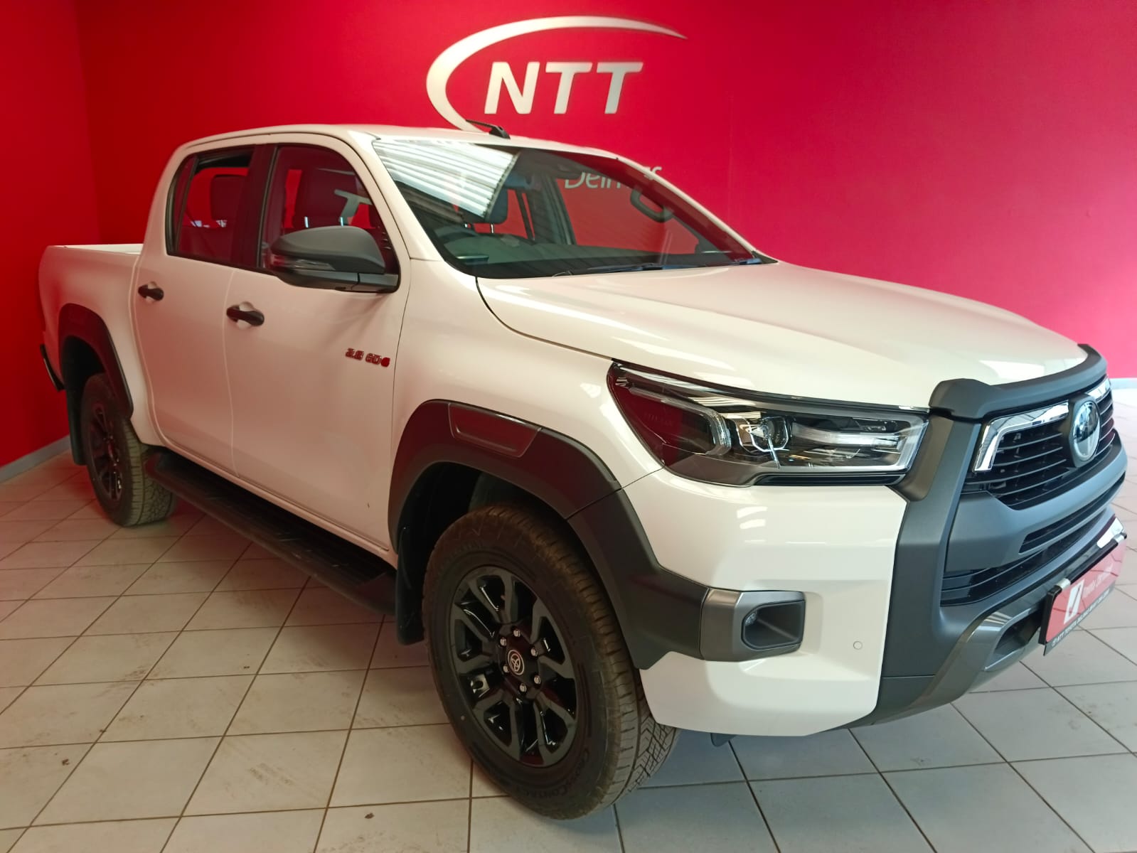 TOYOTA HILUX 2.8 GD-6 RB LEGEND 4X4 A/T P/U D/C for Sale in South Africa