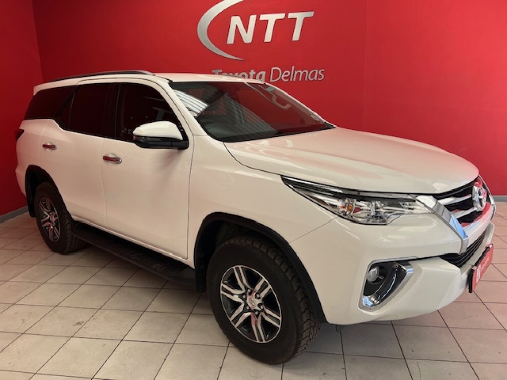 TOYOTA FORTUNER 2.4GD-6 4X4 