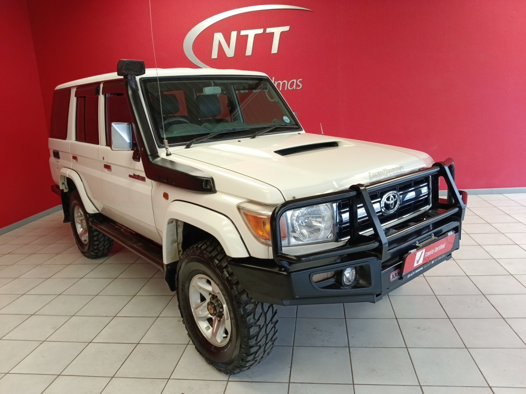 TOYOTA LANDCRUISER 76 4.5D V8  for Sale in South Africa