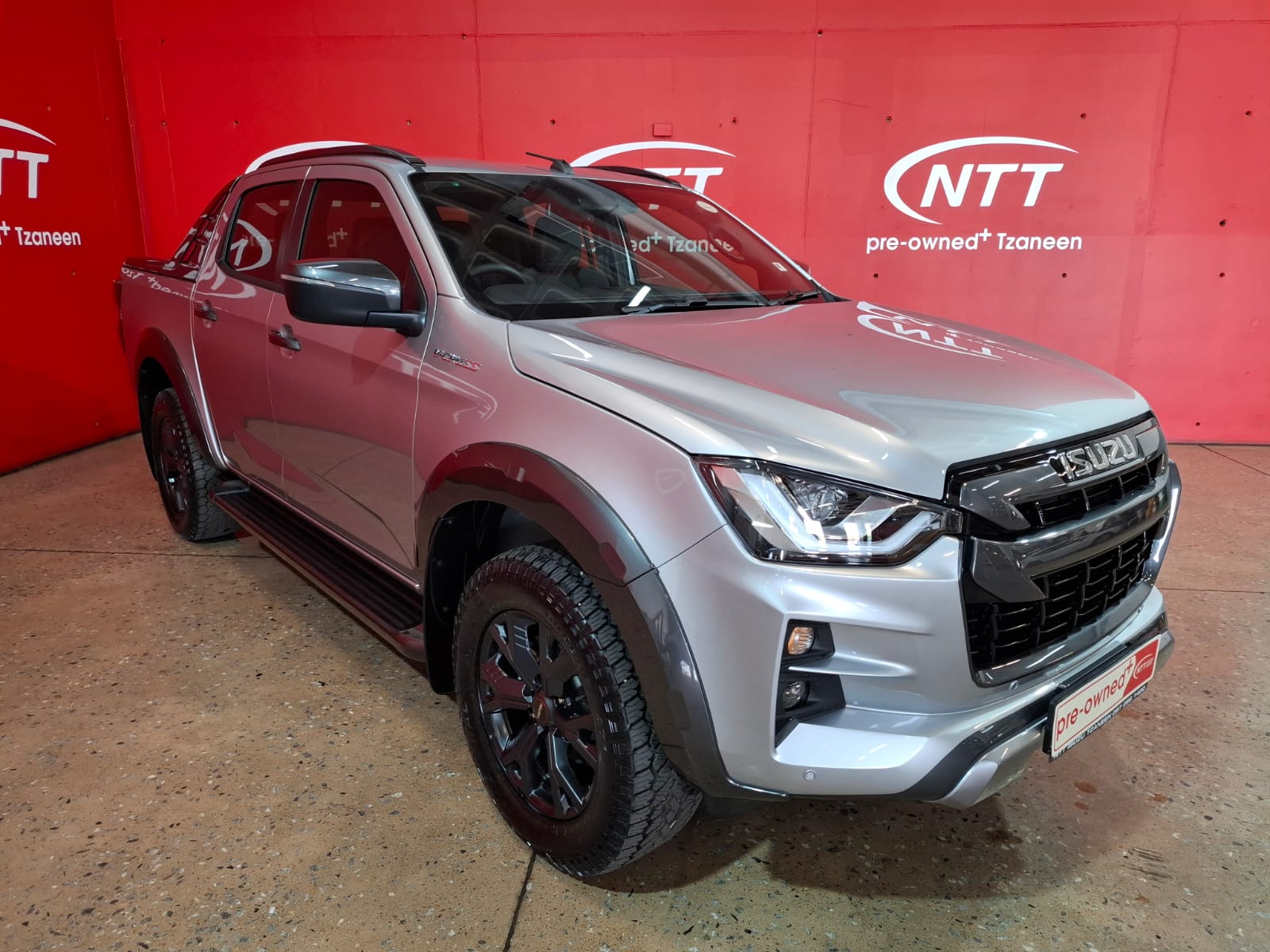 ISUZU D-MAX 3.0 Ddi V-CROSS HR  for Sale in South Africa