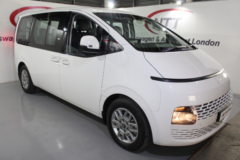 HYUNDAI STARIA 2.2D EXECUTIVE  for Sale in South Africa