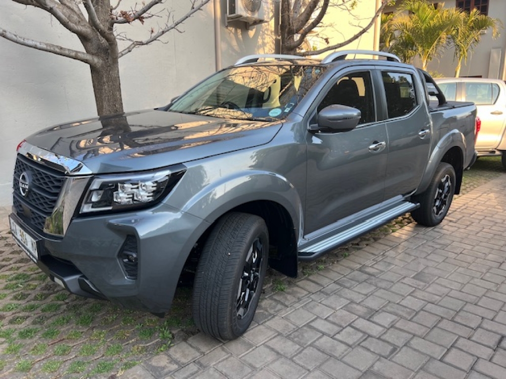 NISSAN NAVARA 2.5DDTI LE A/T D/C P/U for Sale in South Africa