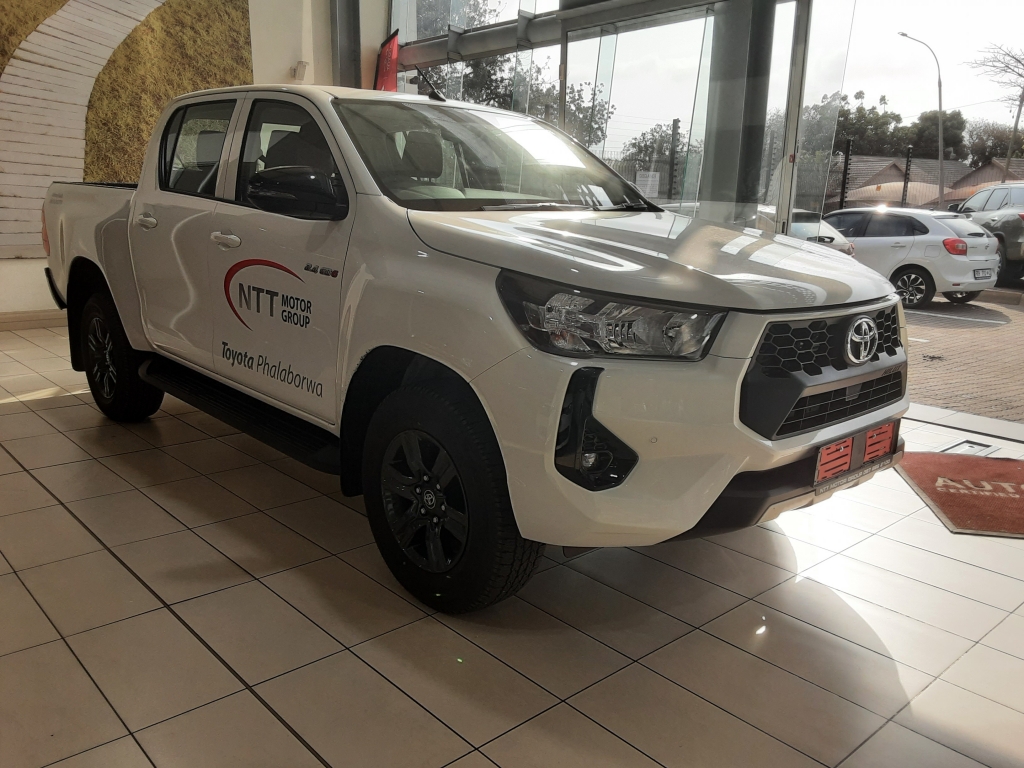 TOYOTA HILUX 2.4 GD-6 RAIDER 4X4 A/T P/U D/C for Sale in South Africa