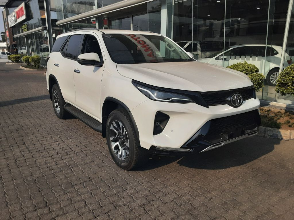 Toyota Fortuner VI 2.4GD-6 Raised Body Auto