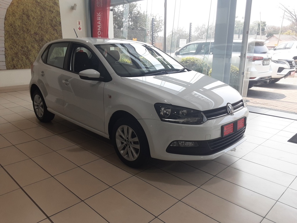 VOLKSWAGEN POLO VIVO 1.6 COMFORTLINE TIP (5DR) for Sale in South Africa