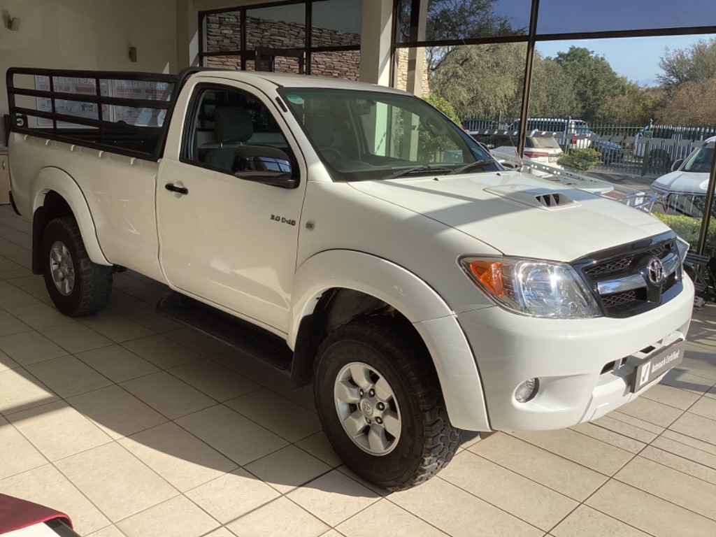 Toyota Hilux 3.0 D-4D Raider R/B For Sale - R 180 435 | Carfind.co.za