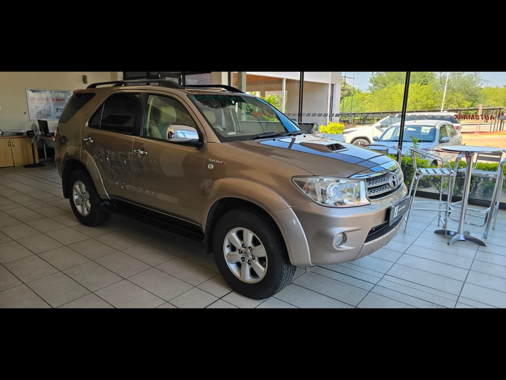 TOYOTA FORTUNER 3.0D-4D  for Sale in South Africa