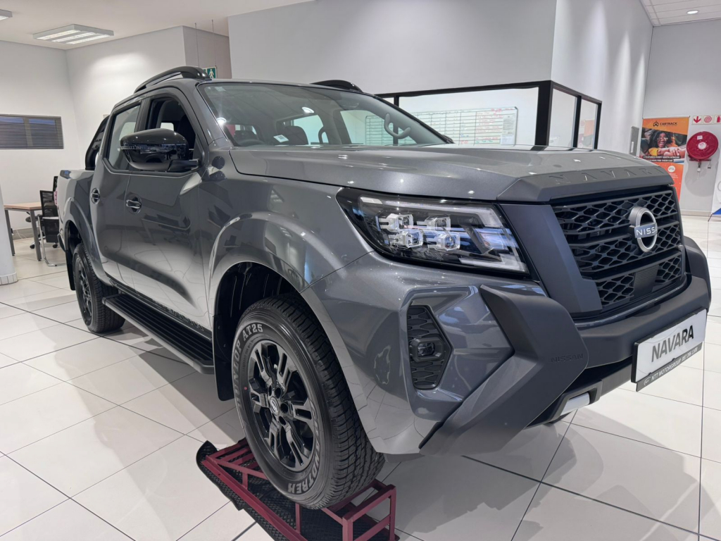 NISSAN NAVARA 2.5DDTI STEALTH  for Sale in South Africa