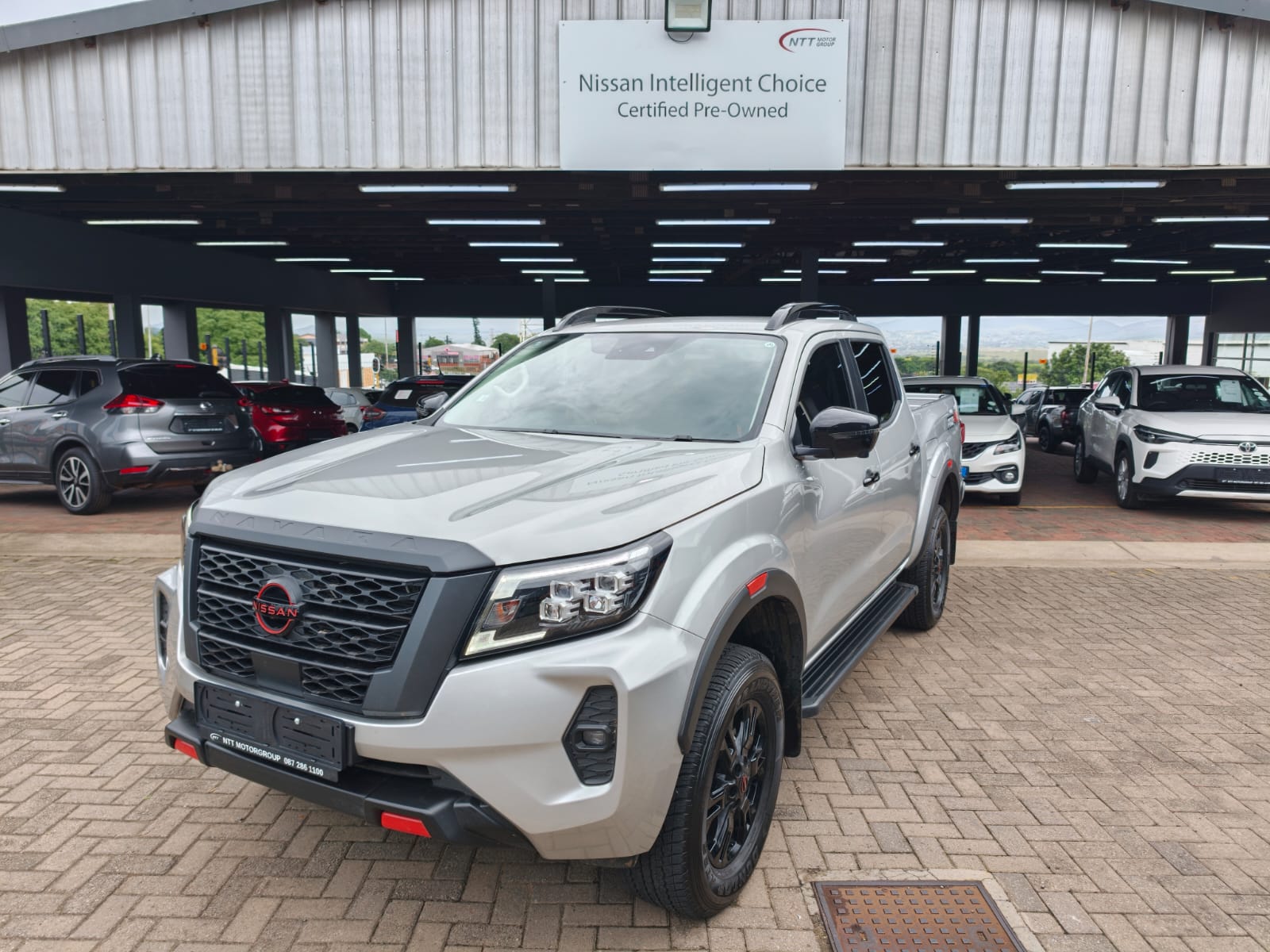 NISSAN NAVARA 2.5DDTI PRO-4X 4X4  for Sale in South Africa