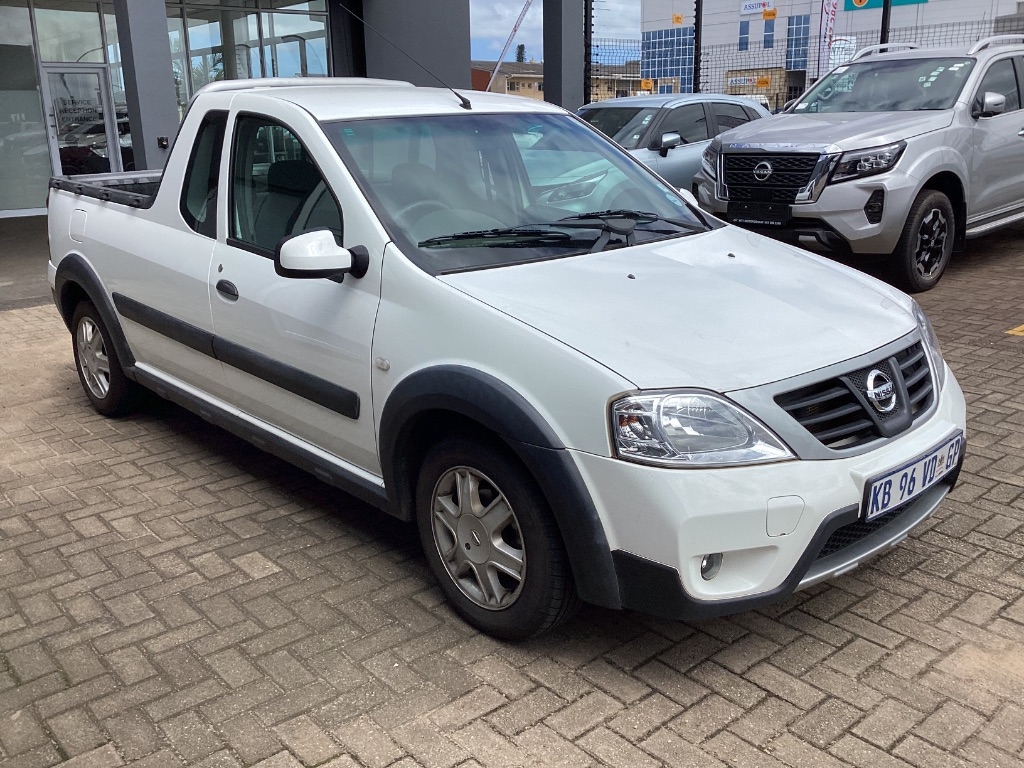 Nissan NP200 1.6i Pack