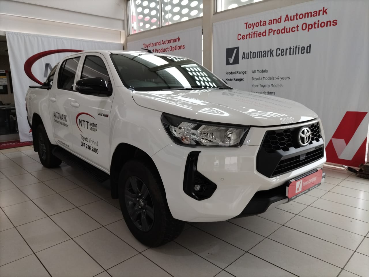 TOYOTA HILUX 2.4 GD-6 RAIDER 4X4 A/T P/U D/C for Sale in South Africa