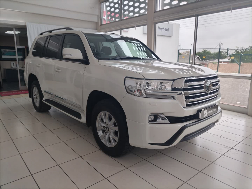 TOYOTA LAND CRUISER 200 V8 4.5D VX-R  for Sale in South Africa