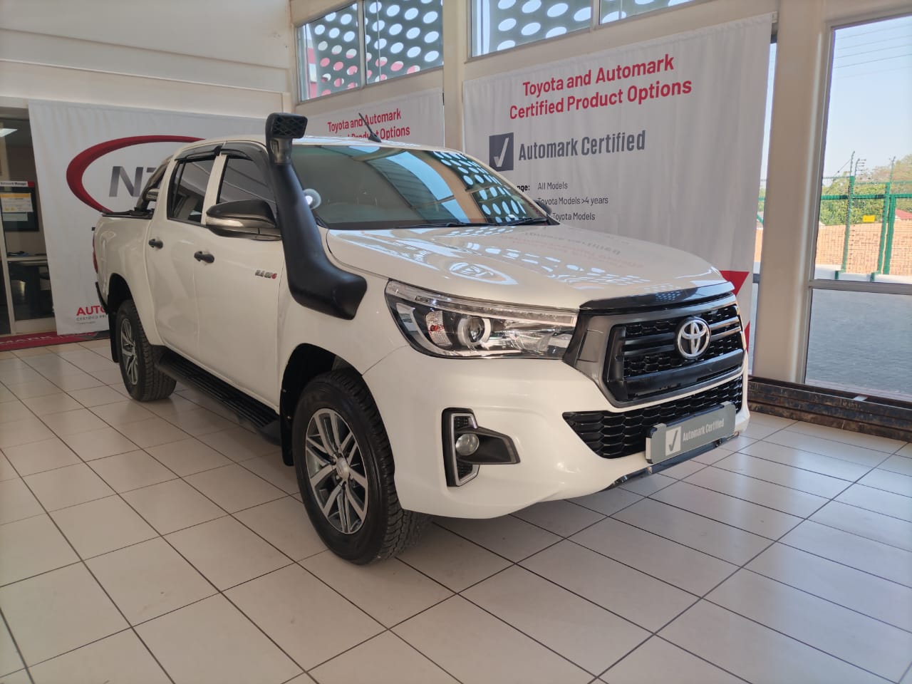 TOYOTA HILUX 2.4 GD-6 RB SRX A/T P/U D/C for Sale in South Africa