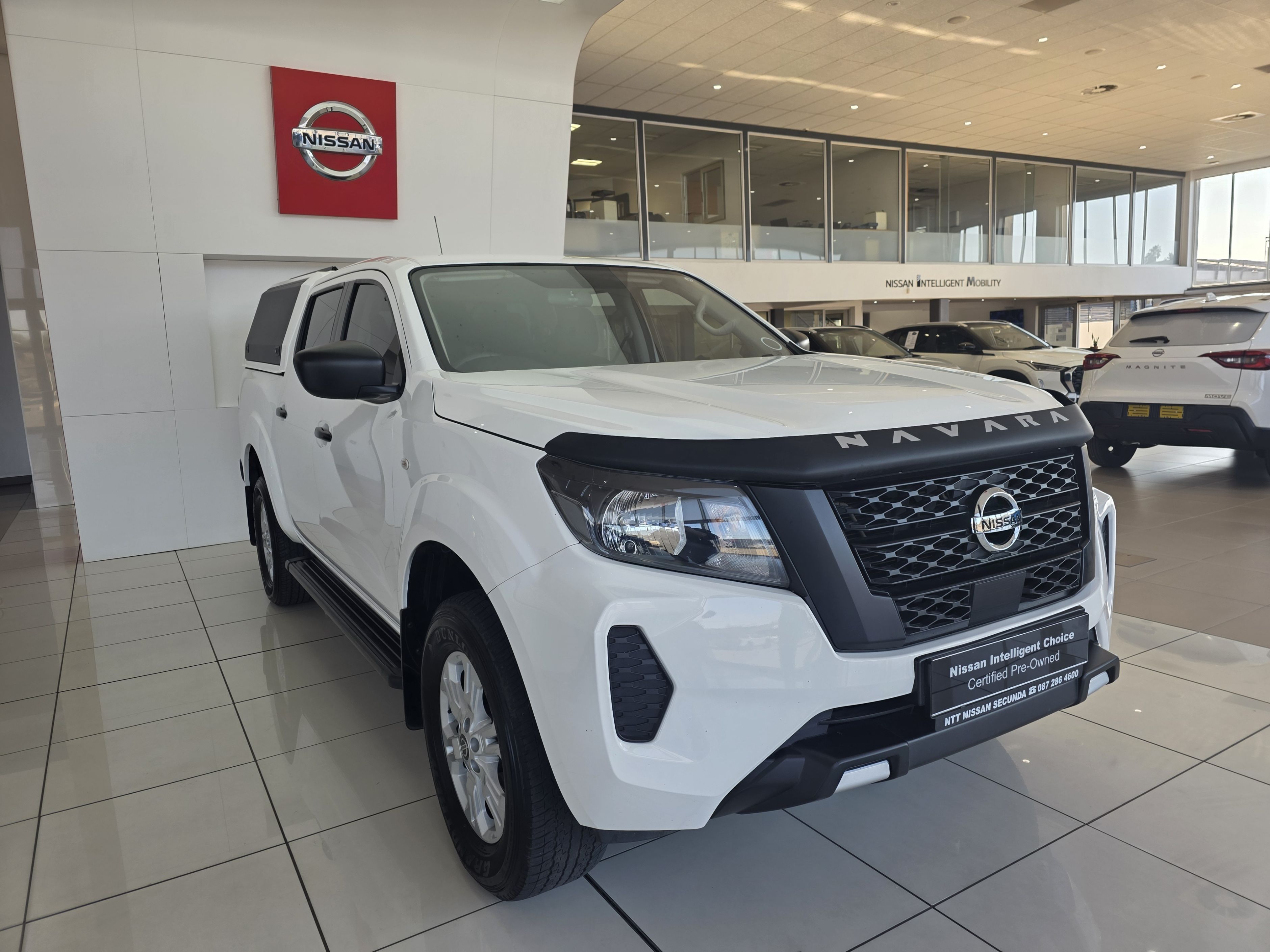 NISSAN NAVARA 2.5DDTI SE PLUS  for Sale in South Africa
