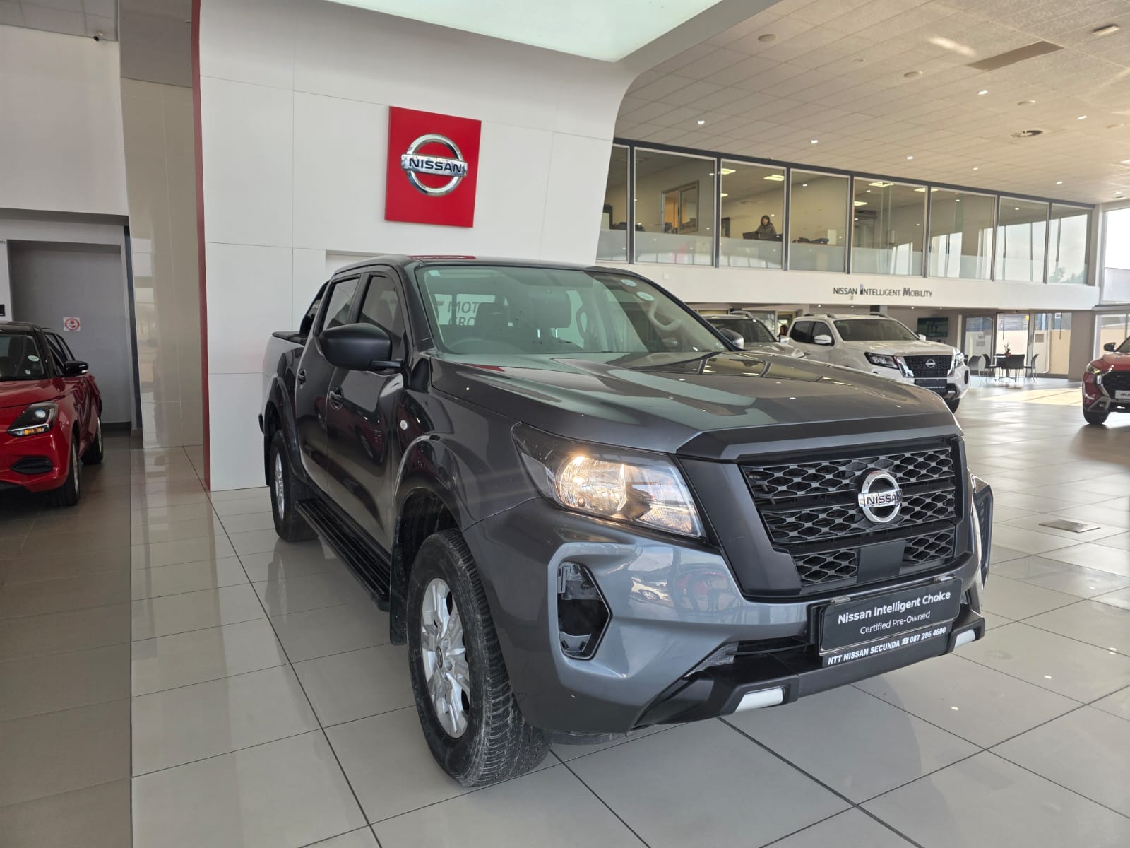 NISSAN NAVARA 2.5DDTI SE PLUS  for Sale in South Africa