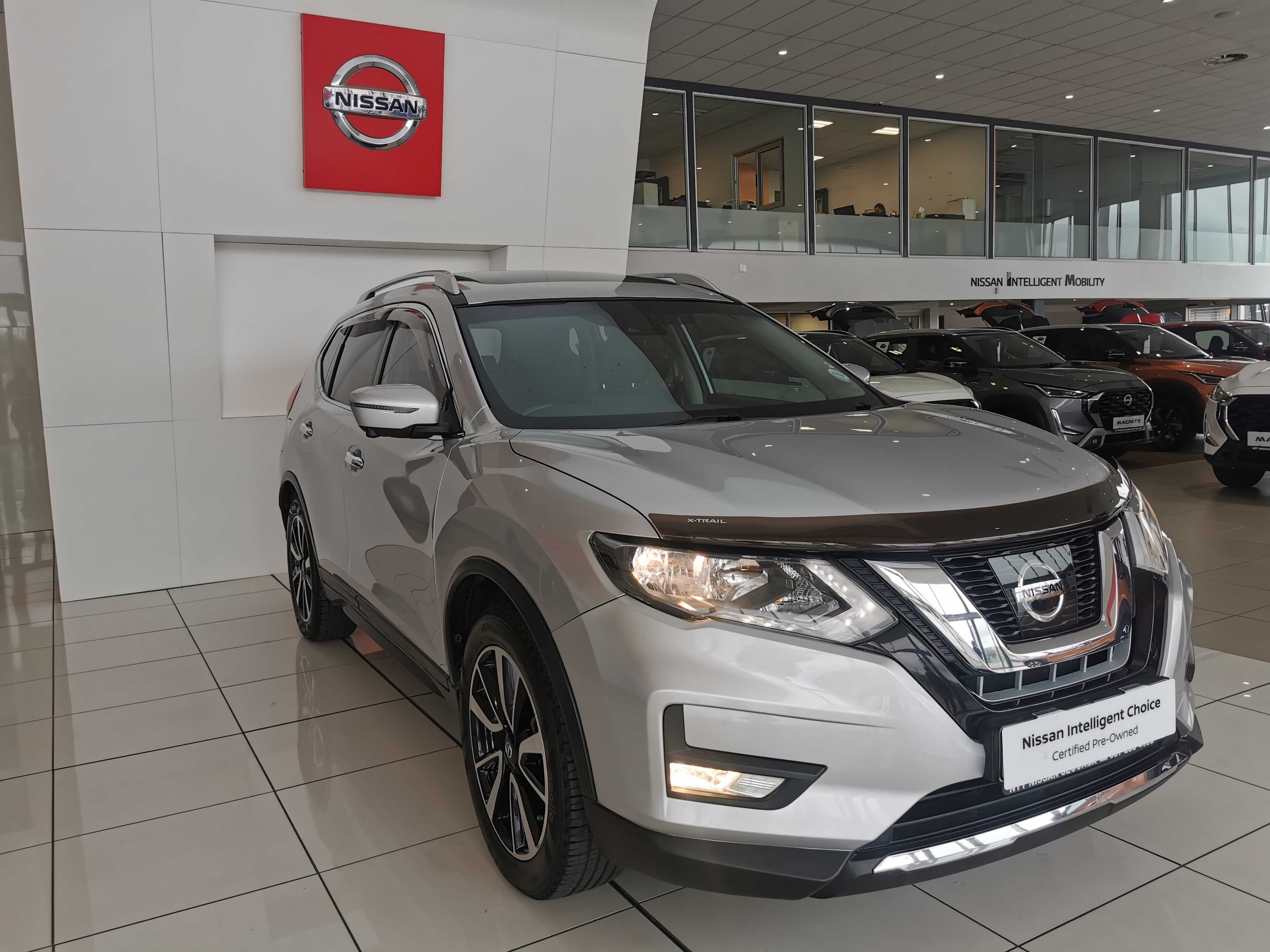 NISSAN X TRAIL 2.5 TEKNA 4X4 CVT 7S for Sale in South Africa