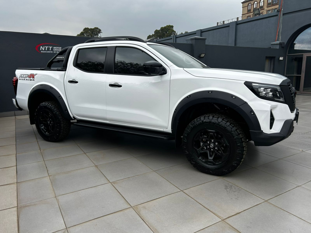NISSAN NAVARA 2.5DDTI PRO-4X WARRIOR 4X4  for Sale in South Africa