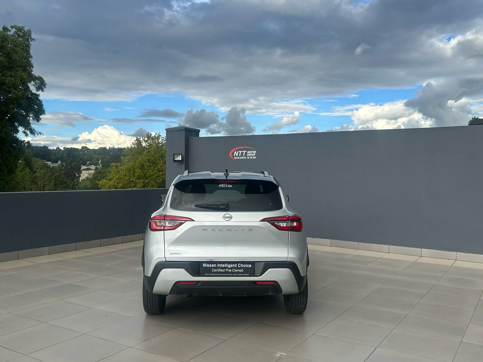 Used car gallery