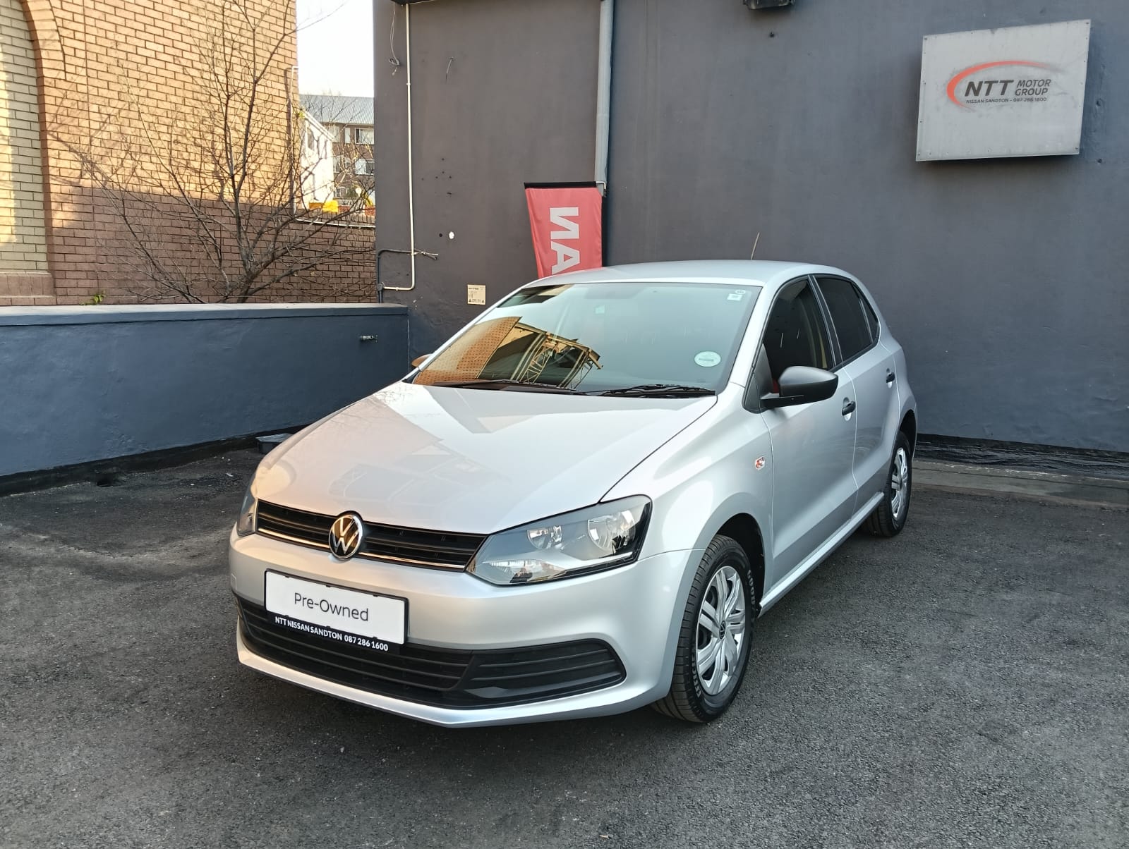 VOLKSWAGEN POLO VIVO 1.4 TRENDLINE (5DR) for Sale in South Africa