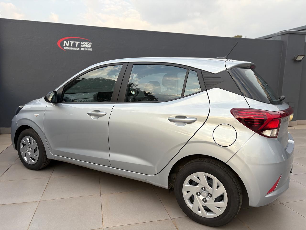 Used car gallery